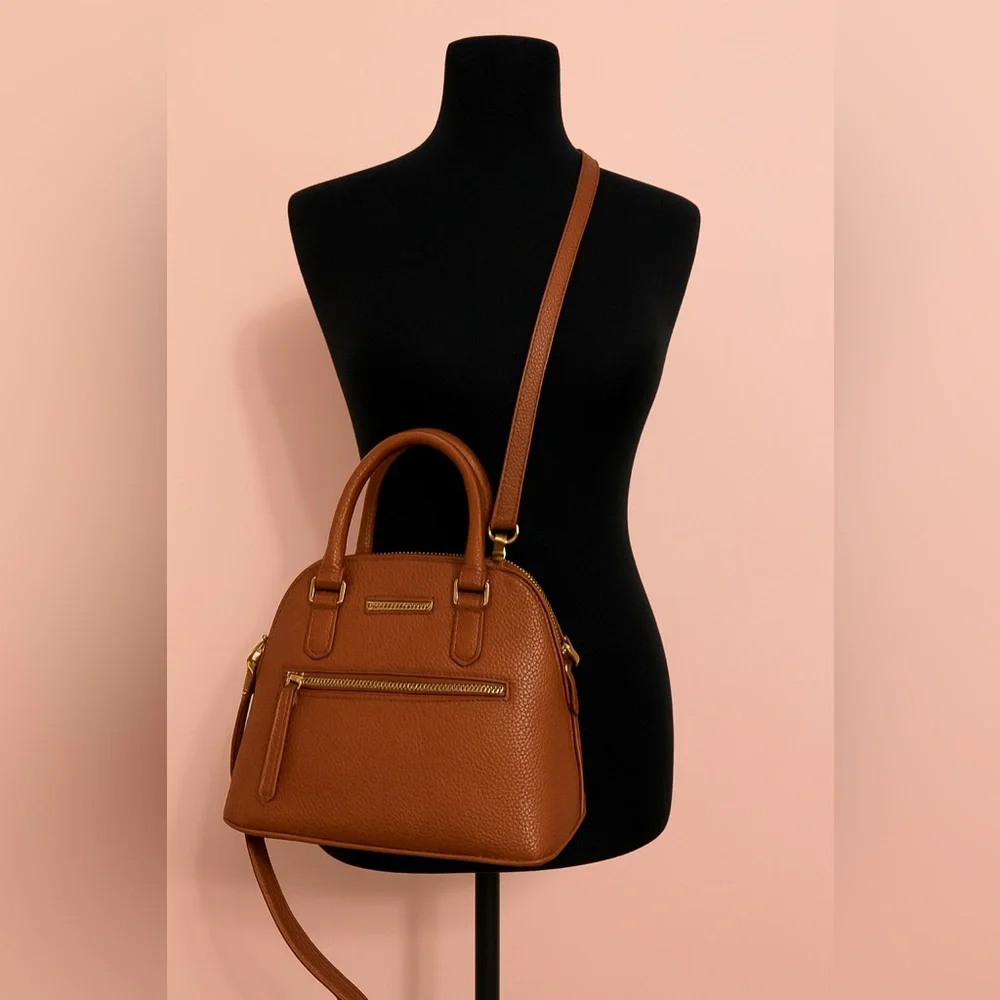 π Preloved Like-New Steve Madden Bag π - Picture 1 of 7